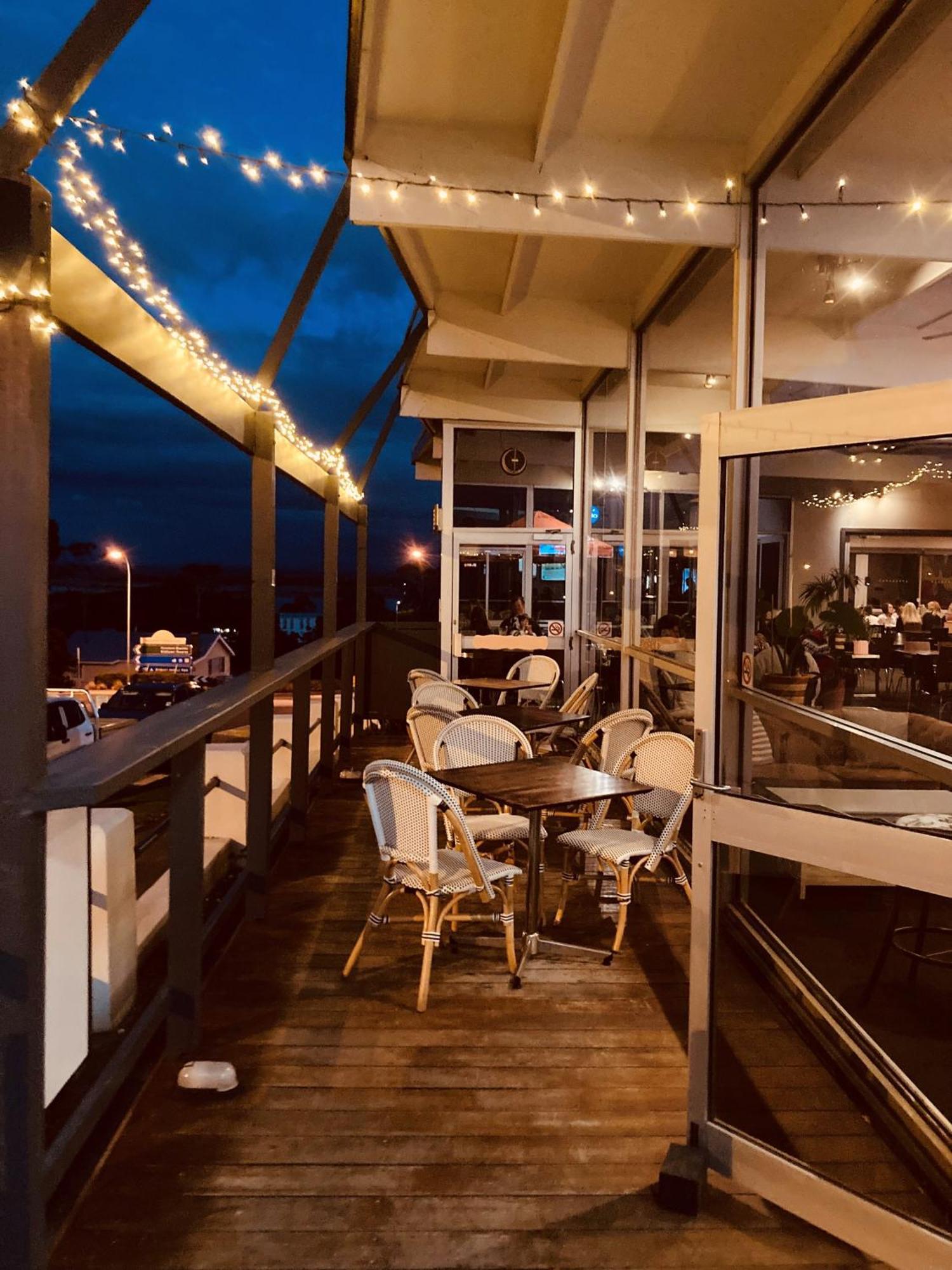 Bridport Bay Inn Exterior foto